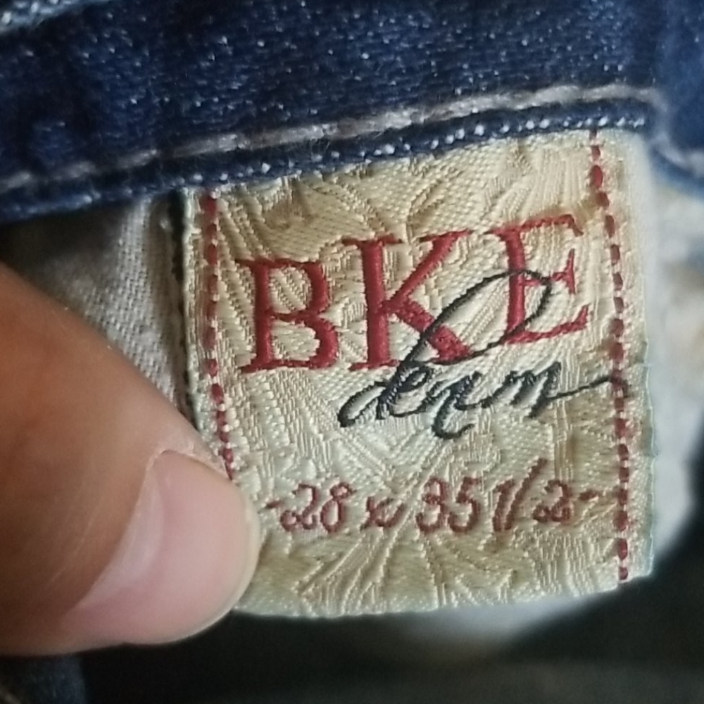 Buckle - Picture 4 of 4
